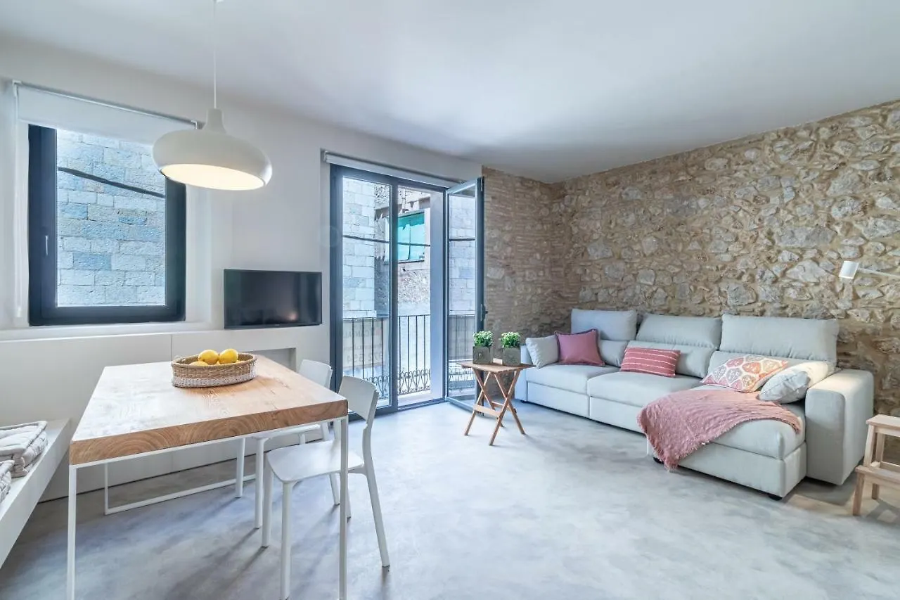 Apartaments Jonquera, 18 Figueres  Apartment